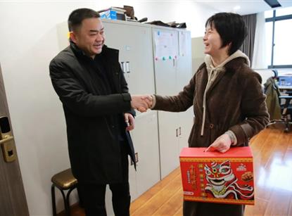 春節(jié)慰問送溫暖，歲寒情深暖人心——綿投集團(tuán)組織開展2022年春節(jié)慰問系列活動